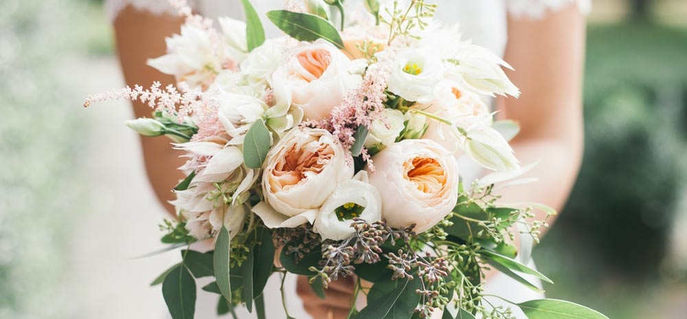 SVADOBNÉ KYTICE, VÝZDOBA